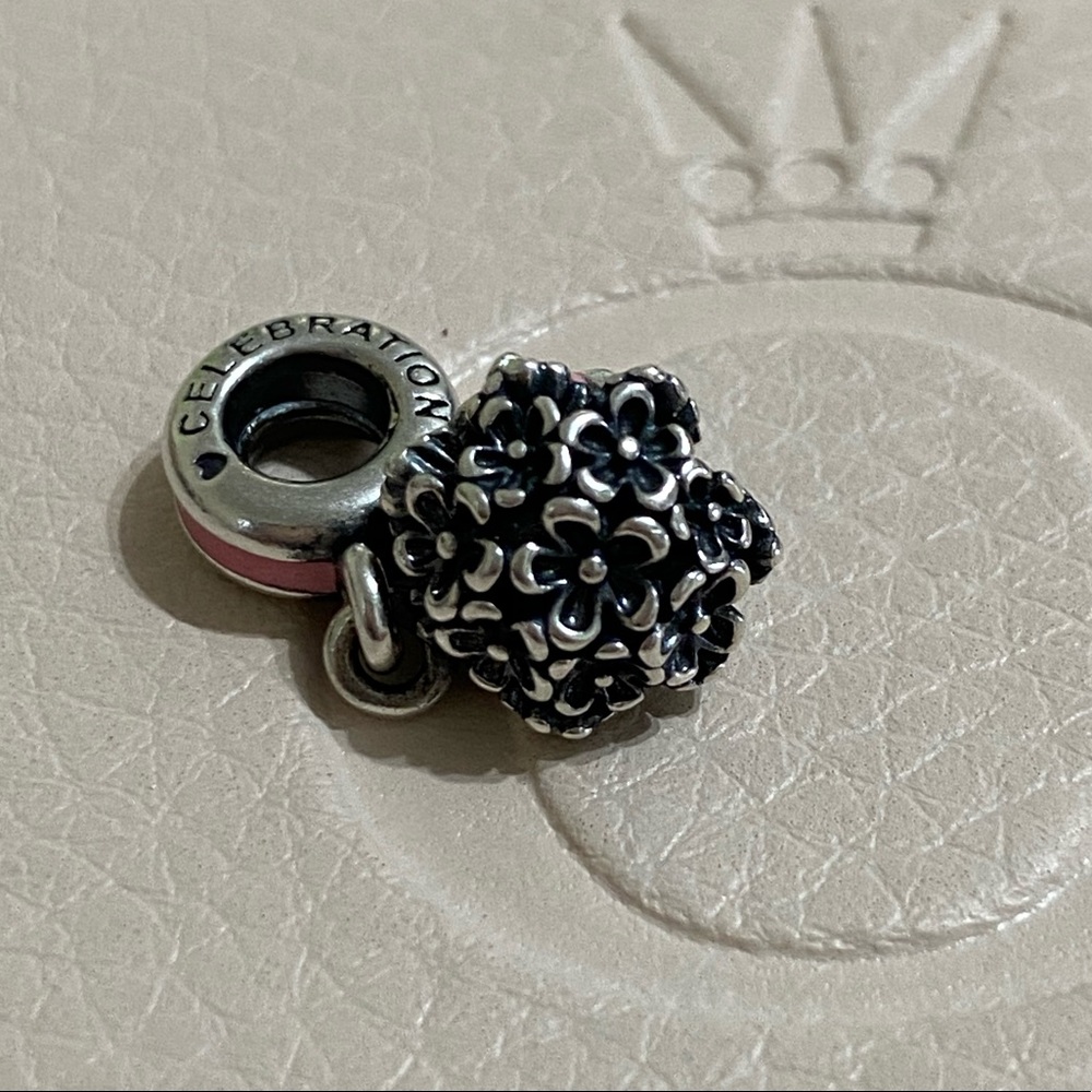 Pandora  Celebration Charm Bouquet of flower 🌺